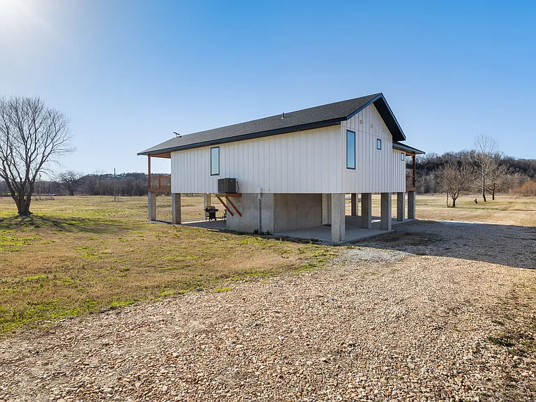 Rivercrest Ln — Photo 14
