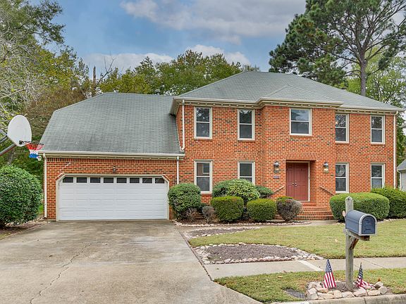 2nd image of 1126 Fairway Dr