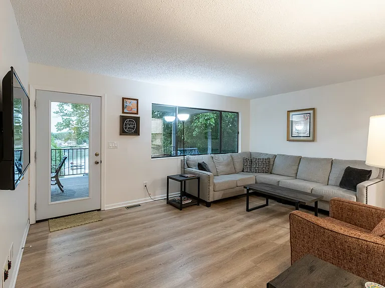 68 Klamm Park Ln — Photo 5