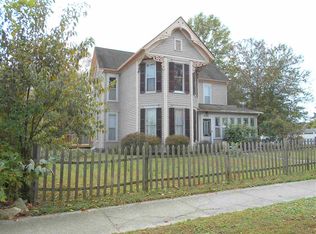 201 E 2nd St, Huntingburg, IN 47542