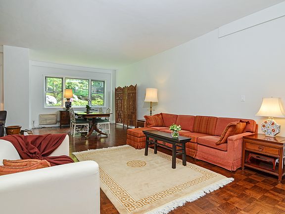 4th image of 3 Washington Sq APT C