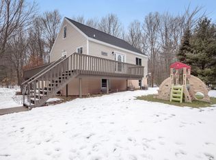 6861 S Quarterline Rd, Spring Lake, MI 49456
