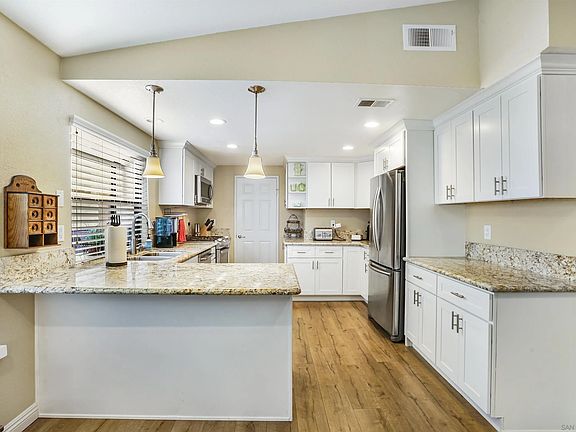 3rd image of 12989 Camino Ramillette
