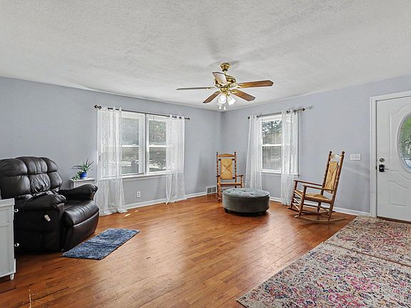 4th image of 728 Ohio Ave