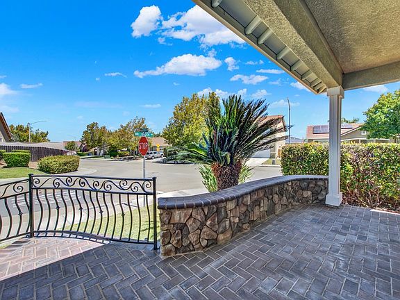 5th image of 204 Millbrook Drive