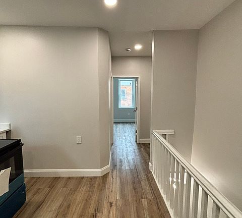 5th image of 3346 N Howard St #2