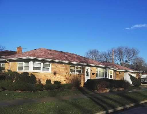 1st image of 3846 N Clifford Ter