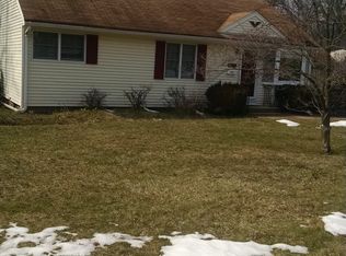 459 Oregon St, Paramus, NJ 07652