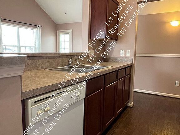 5th image of 635 Worthington Dr