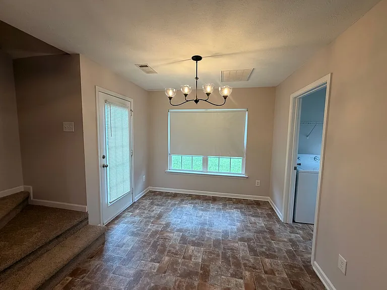 217 Neal Ave — Photo 9