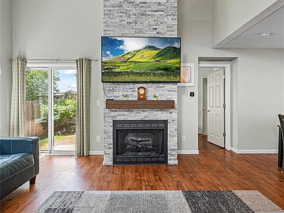 5th image of 8855 Cloverleaf Circle