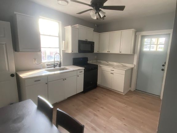4th image of 104 3rd St #1