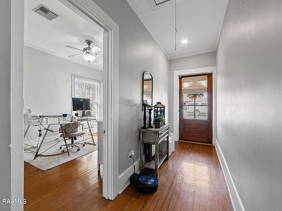 5th image of 204 Indest St