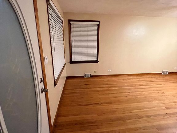 Living Room/Front Room