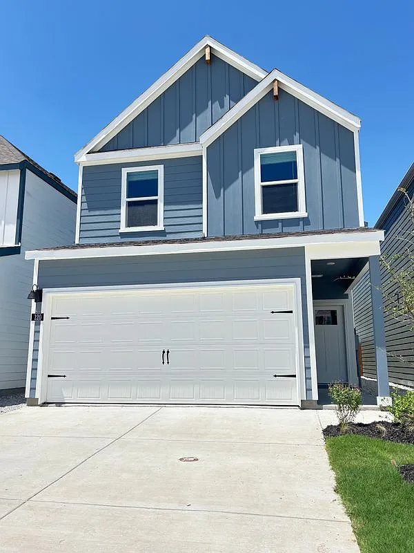4 bed, 2.5 bath, 1720 sqft, $2,300 — Photo 1