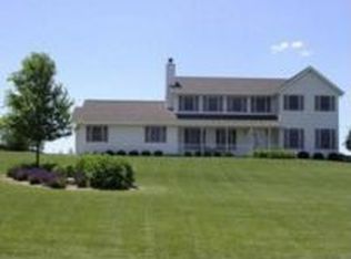 2937 E Breckenridge Dr, Byron, IL 61010