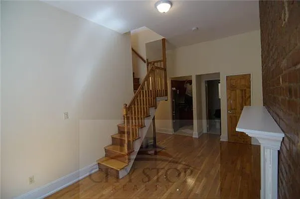 Rented by City Stop Realty | media 31