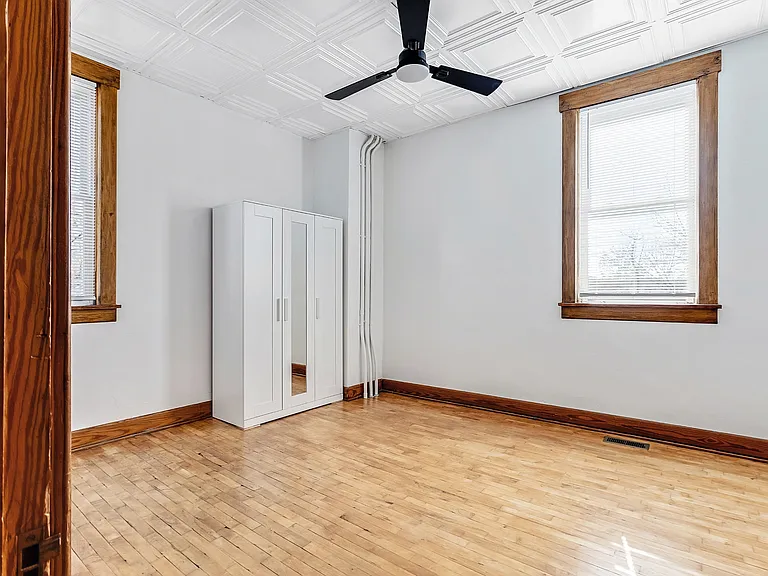 496 Dorsey Ave — Photo 59