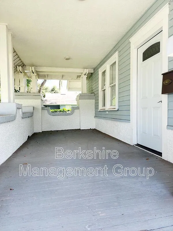 2 bed, 2.0 bath, 1458 sqft, $1,995 — Photo 3