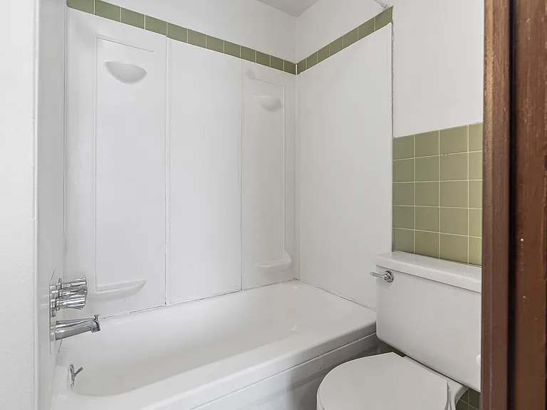 Forest Park Apartments — Photo 4