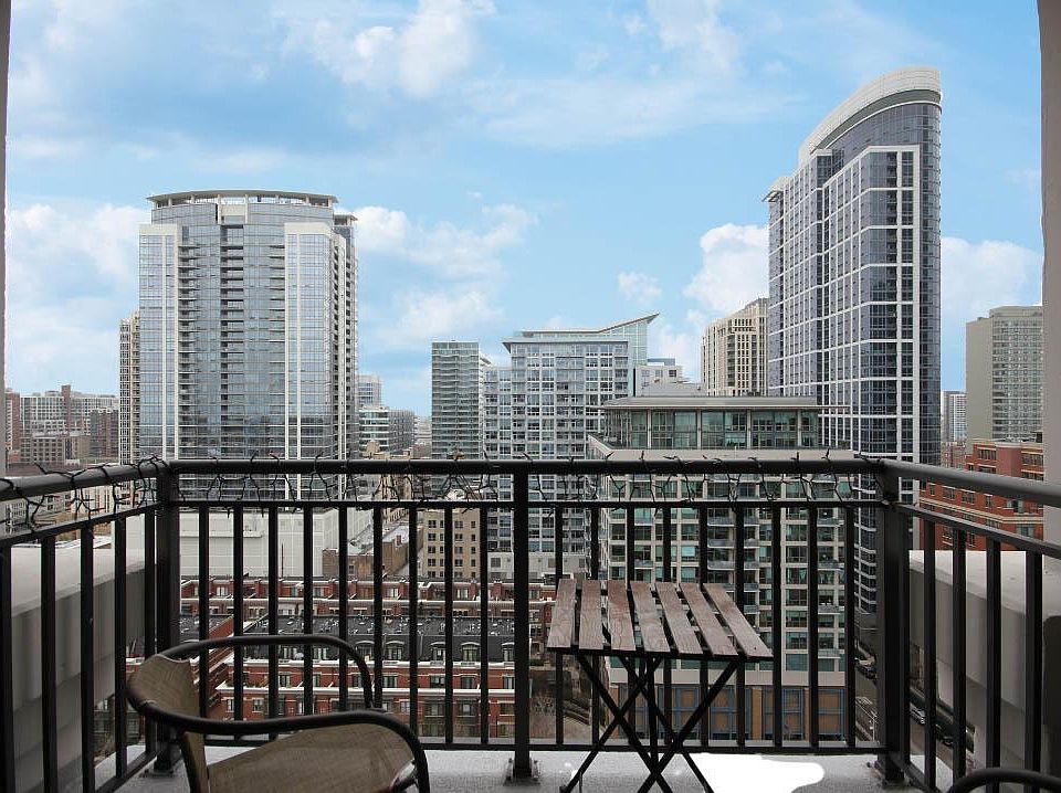 1st image of 1322 S Prairie Ave #1709B