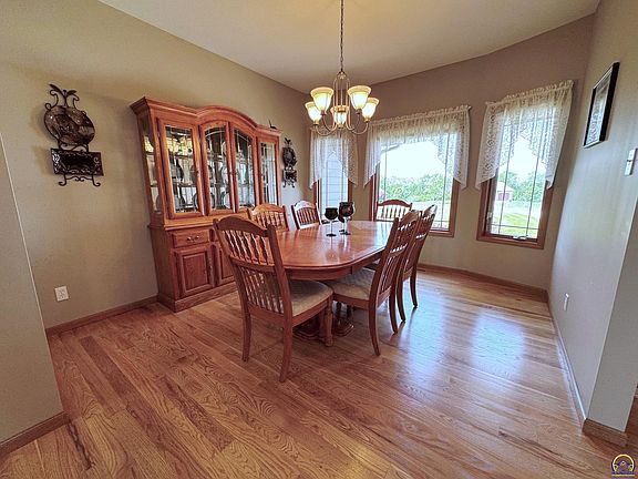 5th image of 5230 SW Knudsen Rd