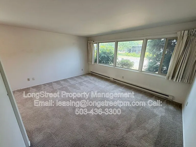 2612 NW Tyler Ave — Photo 5