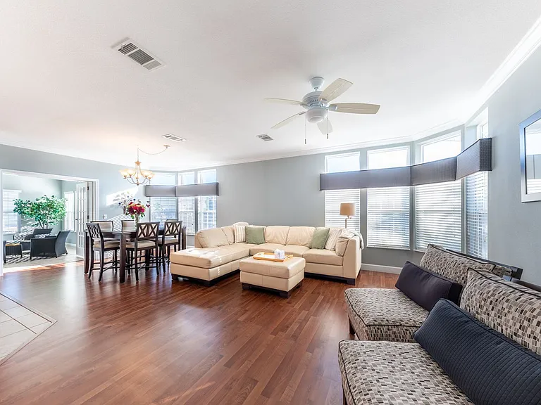 2 Emden Cir — Photo 21
