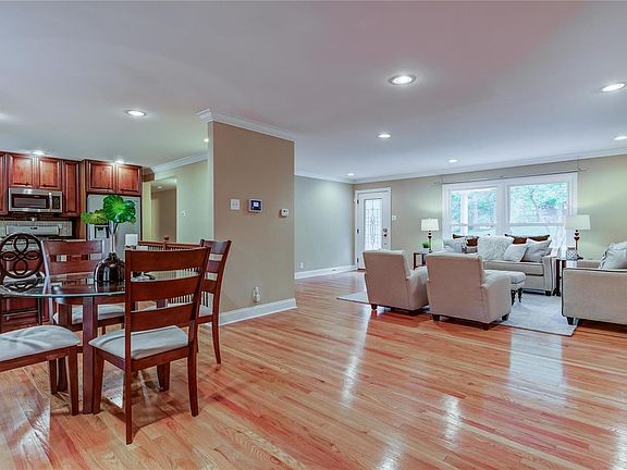 Fantastic flow for everyday living and entertaning