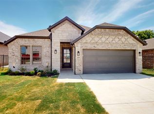 1909 Galveston St, Grand Prairie, TX 75051