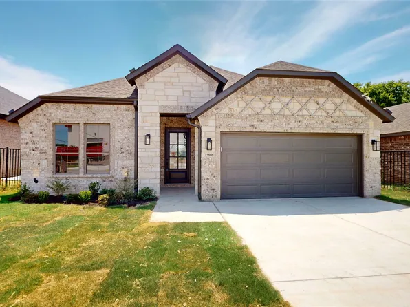 1909 Galveston St, Grand Prairie, TX 75051