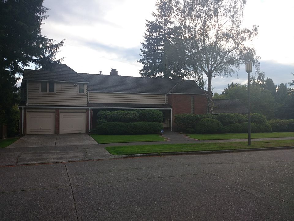 2nd image of 5507 NE Windermere Rd