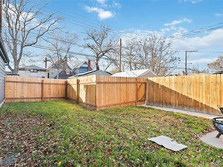 2647 N High St — Photo 13