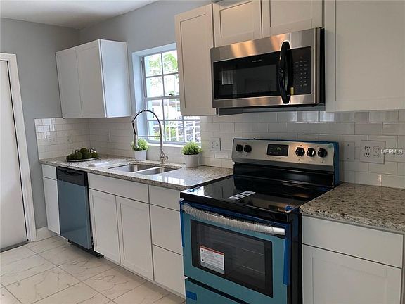 3rd image of 4516 Lenox Blvd