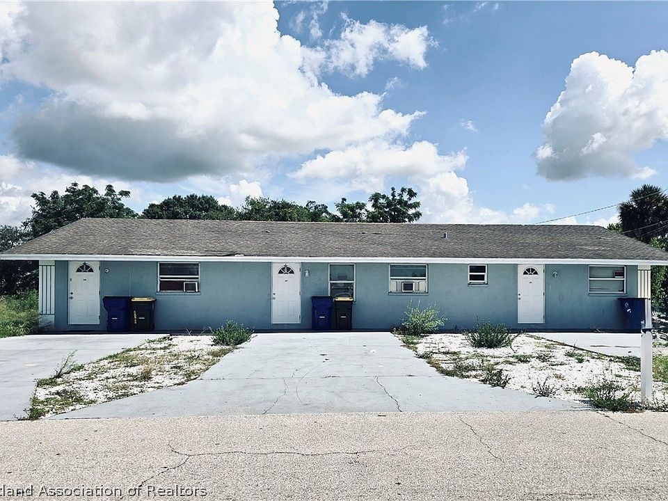 1st image of 302 E Garrett Rd