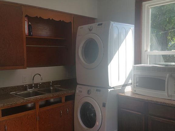 3rd image of 610 Park Ave