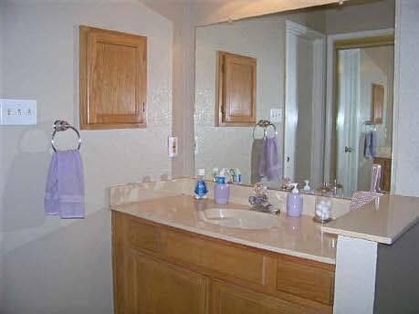 2nd image of 706 Essex Pl