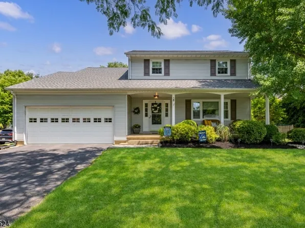 8 Mary Jo Crst, High Bridge Boro, NJ 08829