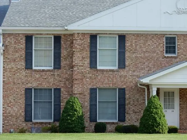 286 Windsor Rdg, New Castle, PA 16105