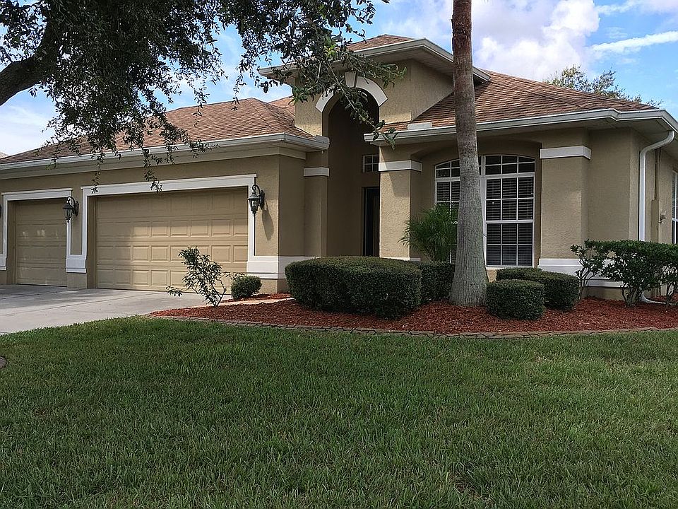 1st image of 457 Woodford Dr