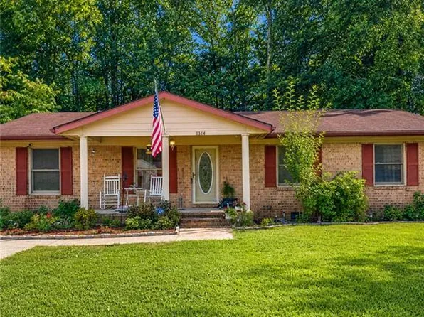 1314 Lawson Cir, Suffolk, VA 23434
