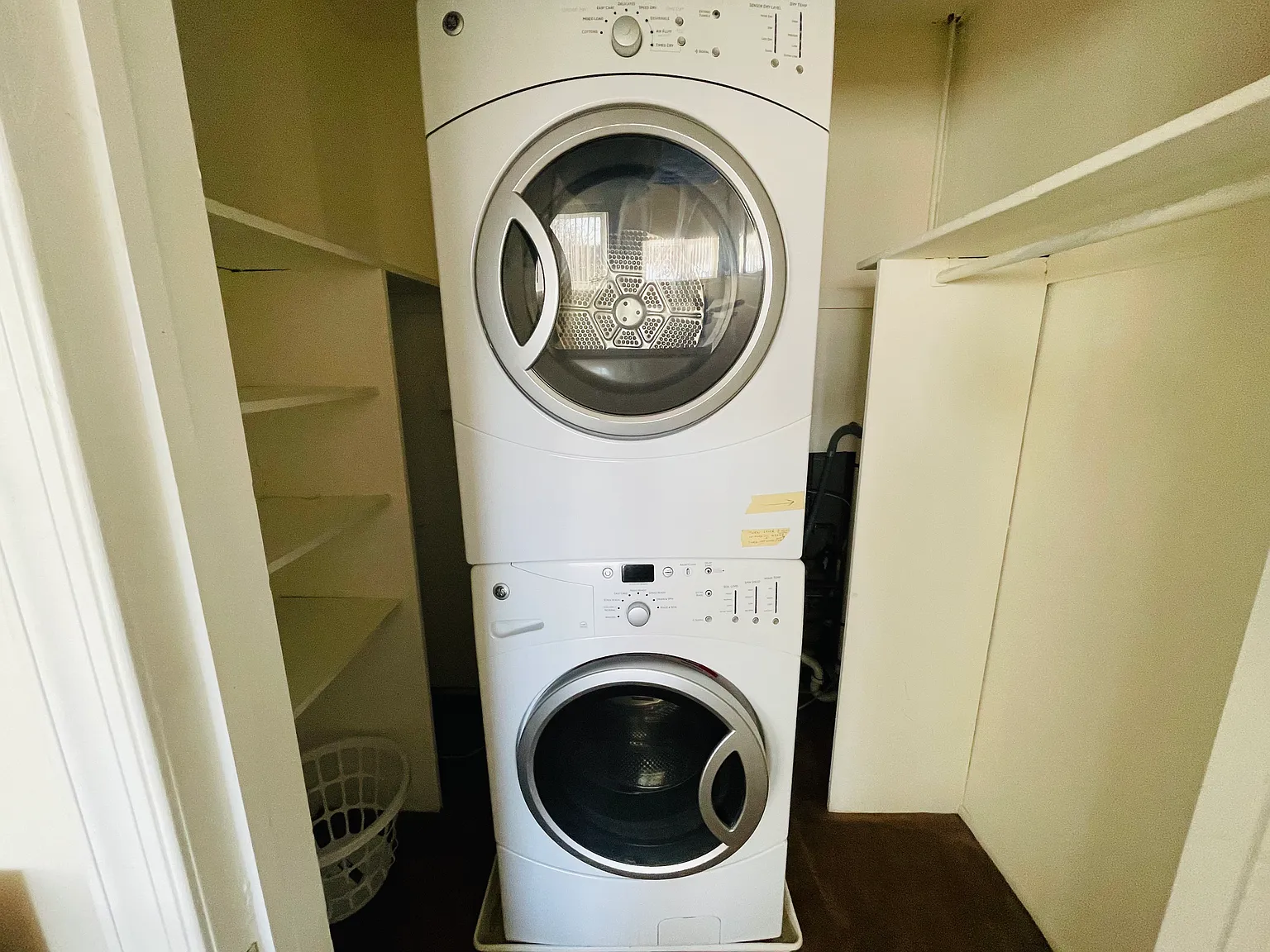 1 bed, 800 sqft, $1,950 — Photo 2