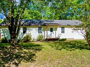 8 Powell Lake Rd, Trenton, TN 38382
