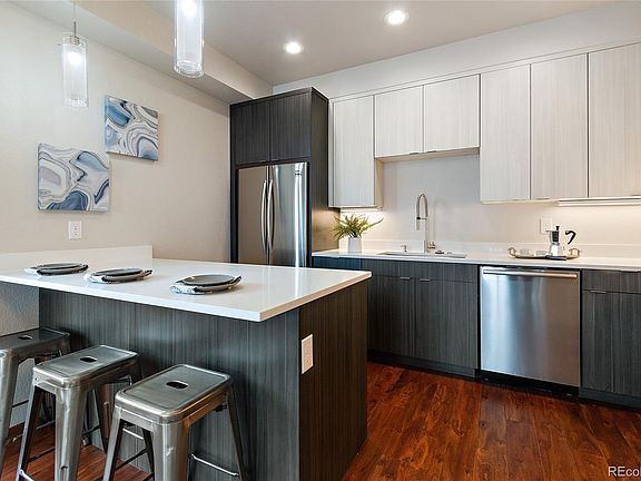 5th image of 1378 Yates St