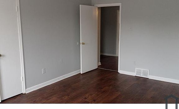 4th image of 3235 Ashwood St