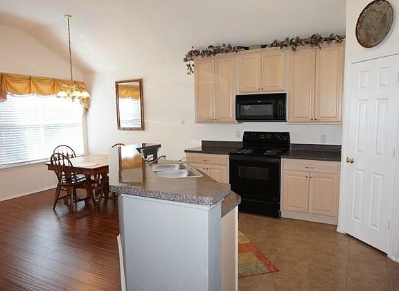 4th image of 6221 Brooklynn Dr