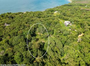 11 Beach Pebble Rd, Vineyard Haven, MA 02568