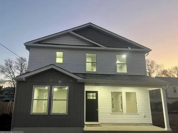 821 Wyoming Ave, Croydon, PA 19021