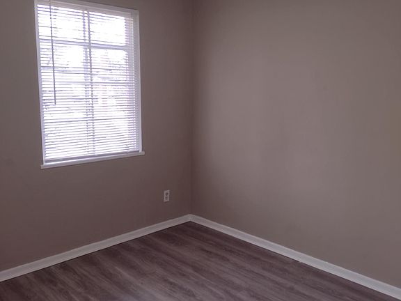 5th image of 441 Kenwood Dr APT N