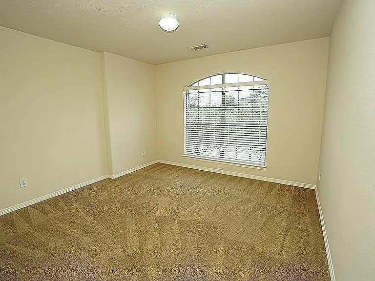 4022 Regal Stone Ln — Photo 15